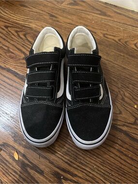 Vans Kids Black & White Velcro Skate Sneakers